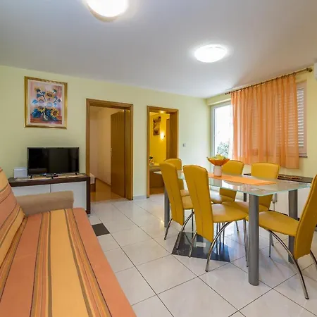 Ljubica Garden Apartment