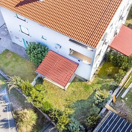 Ljubica Garden Apartment Baska (Krk)
