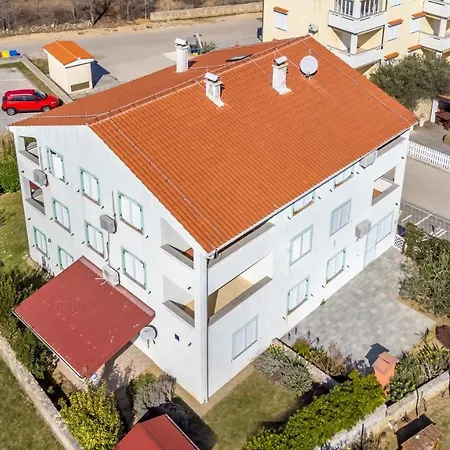 Apartment Ljubica Garden