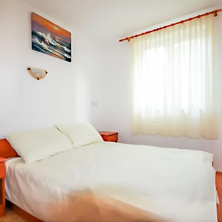 Ljubica Garden Apartment *