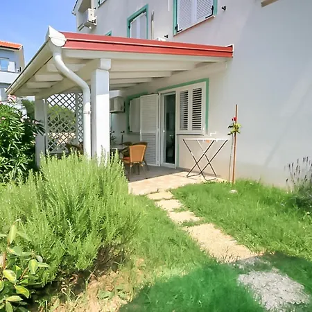 Ljubica Garden Apartmán Baška